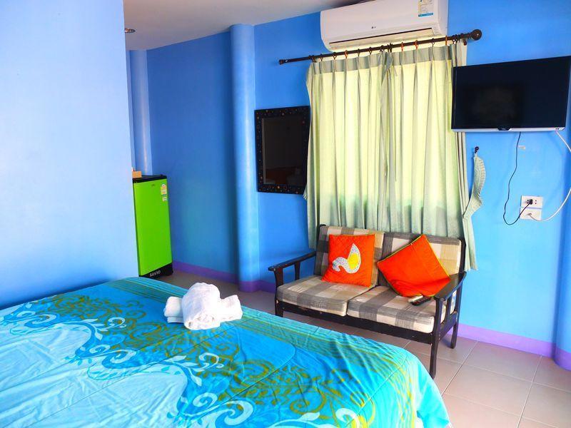 Baan Coconut At Koh Larn Hotel Екстериор снимка